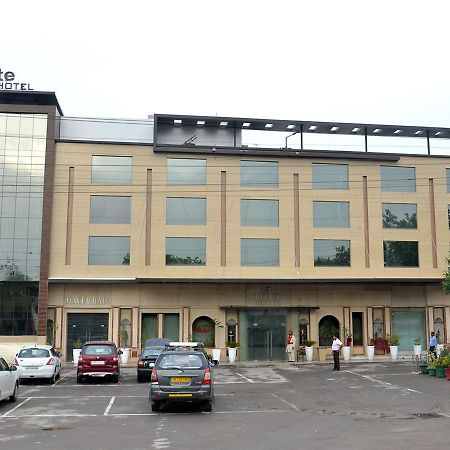 Delite Hotel Faridabad Exterior foto